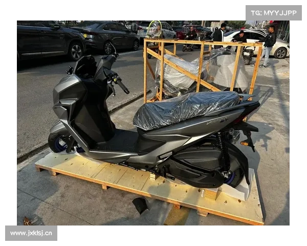 光阳要上250cc跨界踏板了?CV-R2专利申请出炉